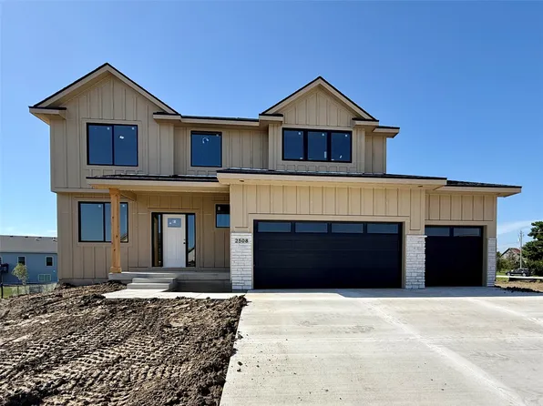 2508 NW North Creek Ct, Ankeny, IA 50023