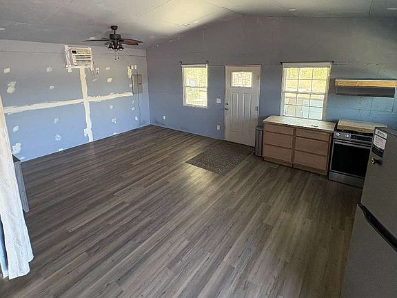 3rd image of 20504 50th St