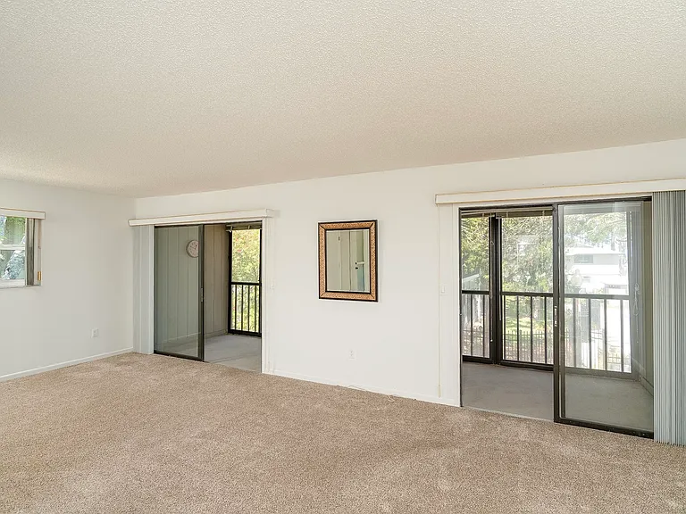 22 Veronese Ct — Photo 11