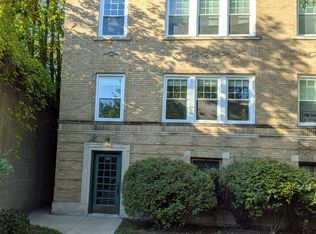 833 Hamlin St APT 1A, Evanston, IL 60201