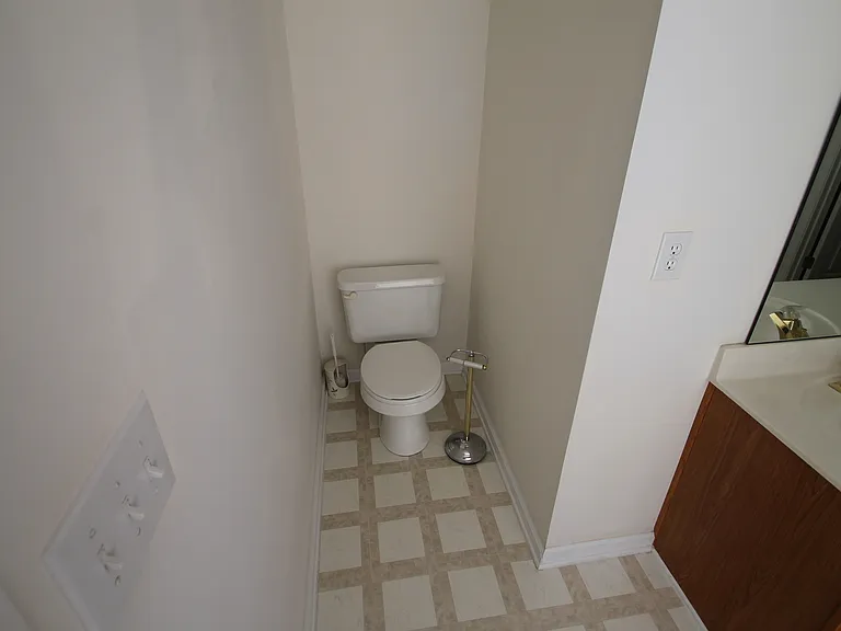 583 Stonehenge Dr — Photo 23