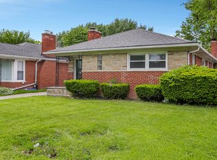 18741 Chandler Park Dr, Grosse Pointe, MI 48236
