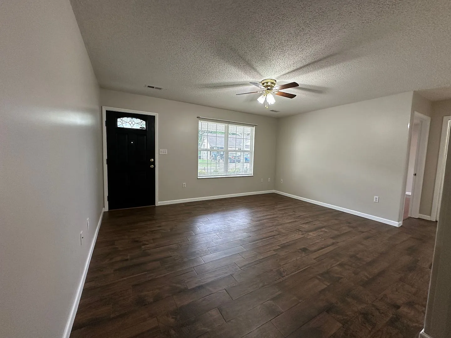 Peaceful Single-Level Living in a Charming Kodak Neighborhood — Photo 3