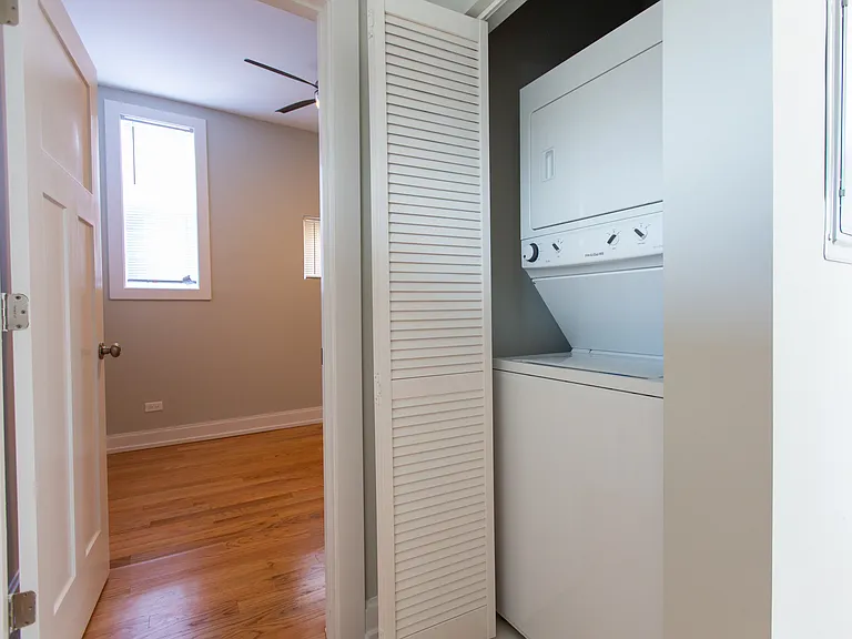 2558 W. Superior St. — Photo 16