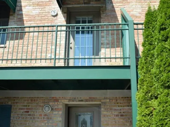 1117 Broad St Unit T2, Saint Joseph, MI 49085