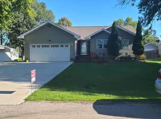 211 College Dr, Melbourne, IA 50162