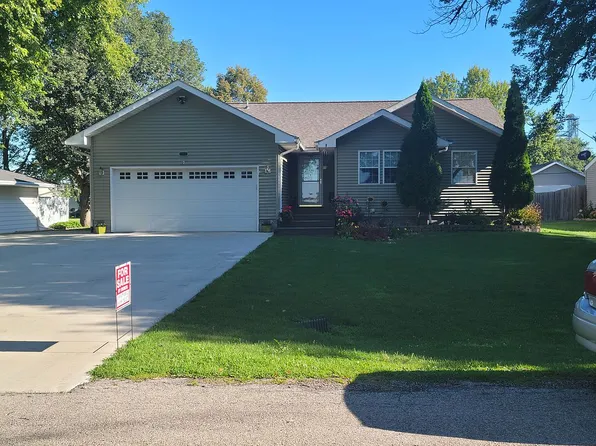 211 College Dr, Melbourne, IA 50162