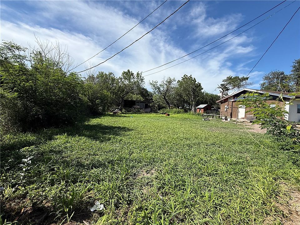 2nd image of W Farm St