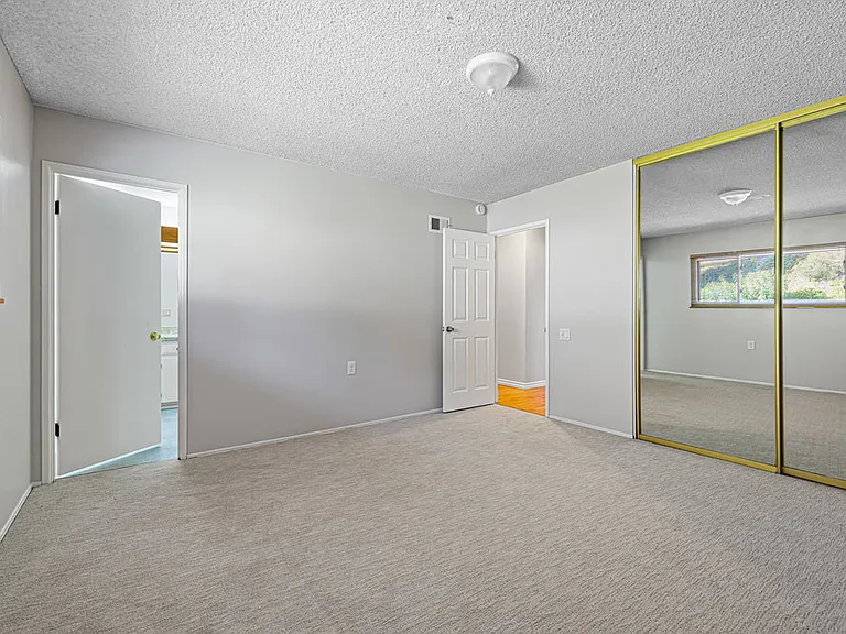4825 54th St — Photo 21
