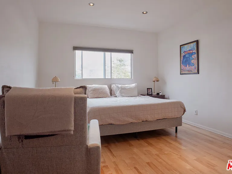 832 Palm Ave #206 — Photo 14