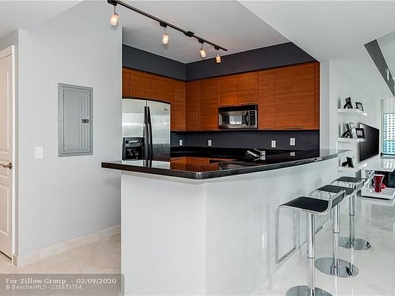 4th image of 350 SE 2nd St APT 1830