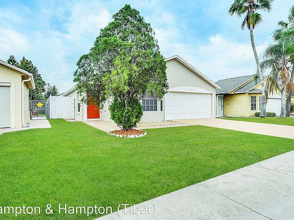 2nd image of 1053 Vista Palma Way