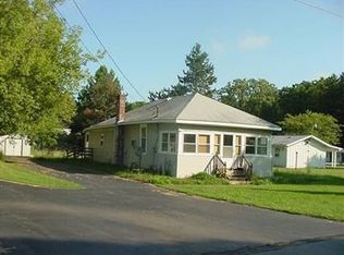 522 W Chicago St, Jonesville, MI