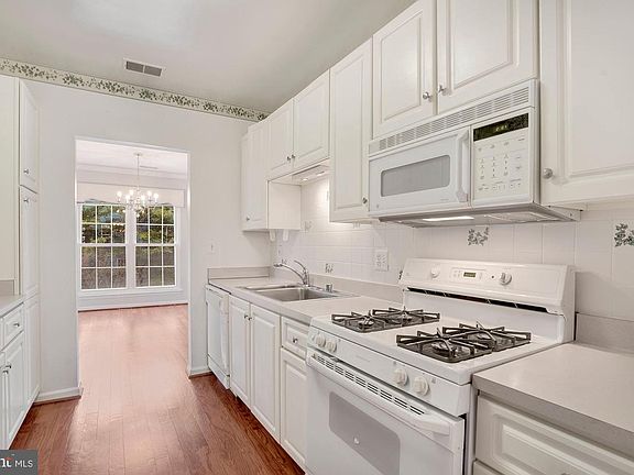 3rd image of 6990 Falls Reach Dr APT 312