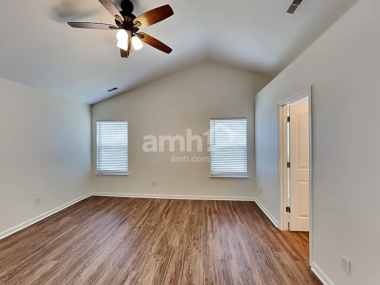 3801 Wingdale Ct — Photo 11