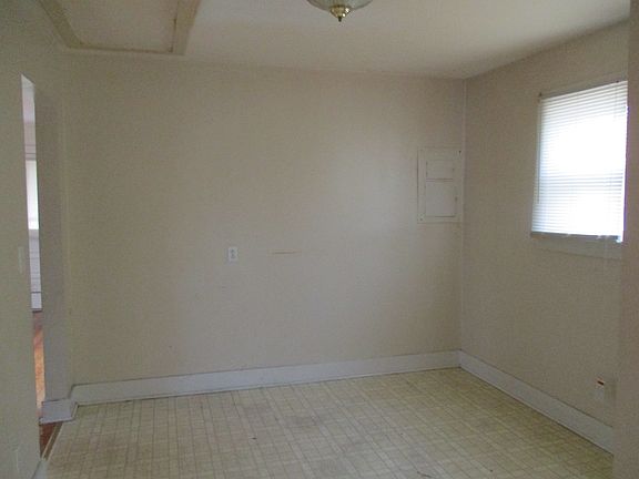 2nd image of 75 Dixon Dr