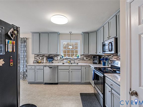 4th image of 7541 Rolling Hill Rd