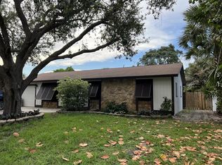 2545 Conroy Dr, North Palm Beach, FL 33403
