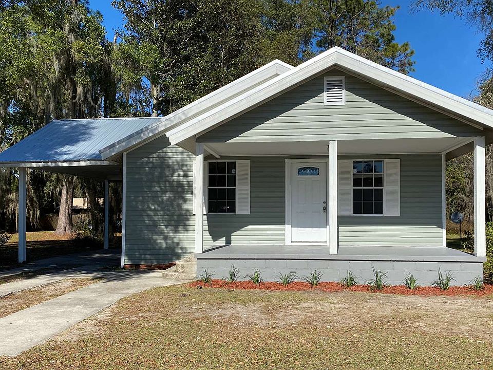 1st image of 1051 NE Lake Dr