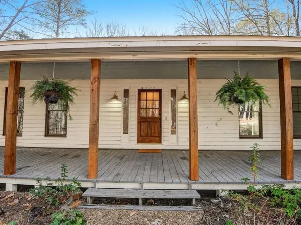 103 Sweet Briar Cir, Fayetteville, GA 30215