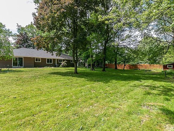 2nd image of 478 Jeannette Dr