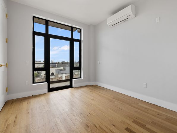 150 Eagle St APT 4D