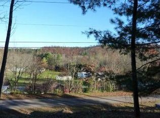 90 Gobblers Cir, Horse Shoe, NC 28742
