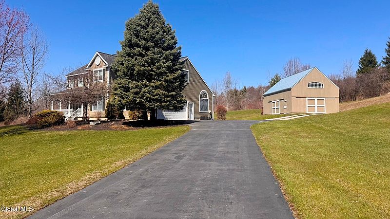 5th image of 61 Indian Pipe Drive