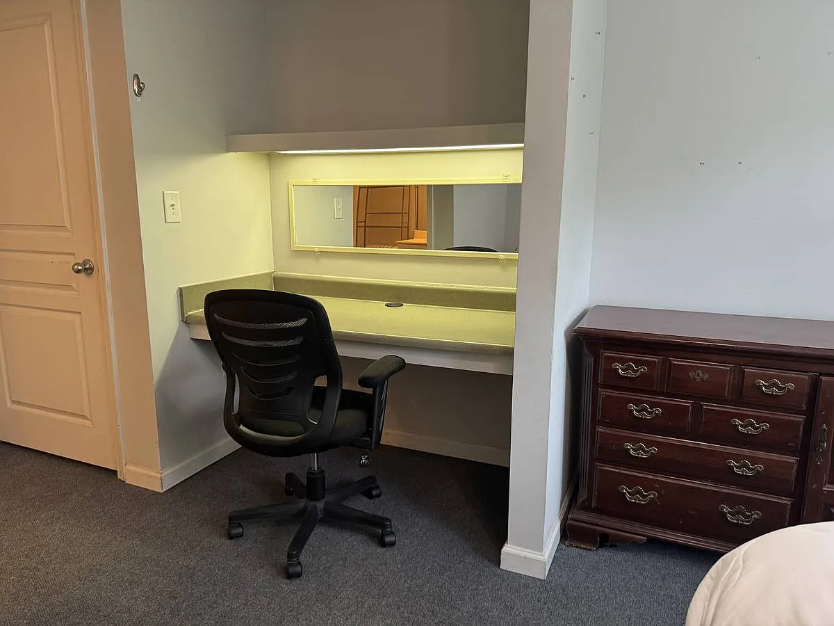 4 bed, 1621 sqft, $1,000 — Photo 3