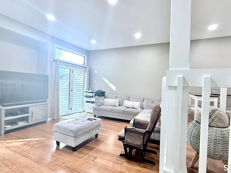 507 Mill Pond Dr #507 — Photo 4