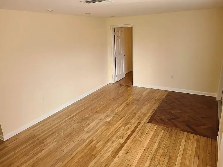 27240 Williams Rd — Photo 23