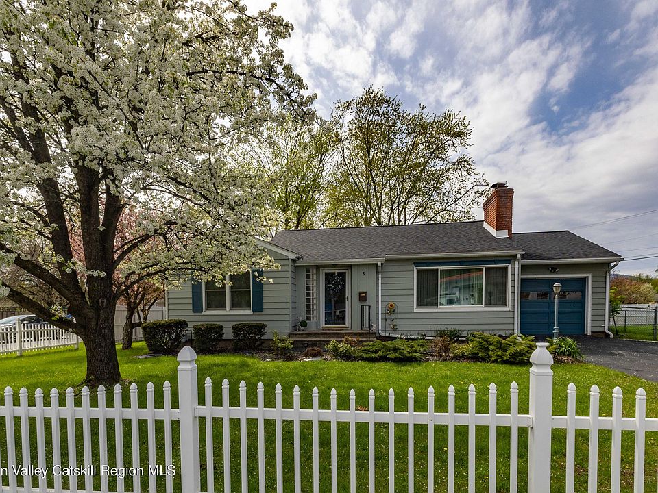 1st image of 5 Simmons Drive