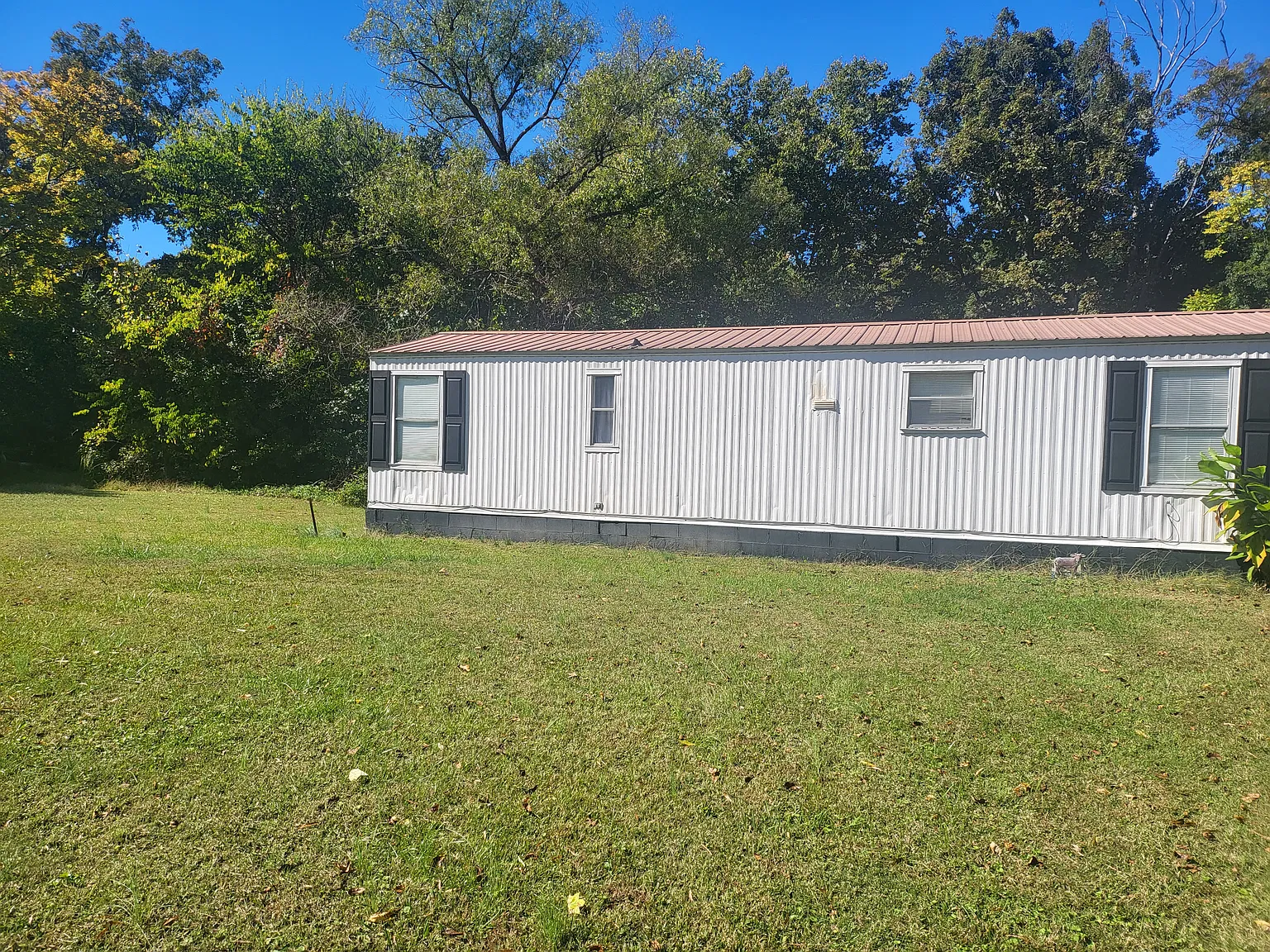 2 bed, 1200 sqft, $700 — Photo 1