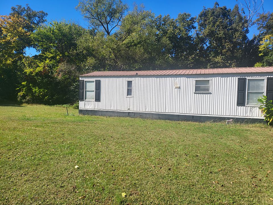 1st image of 313 Spring Dr