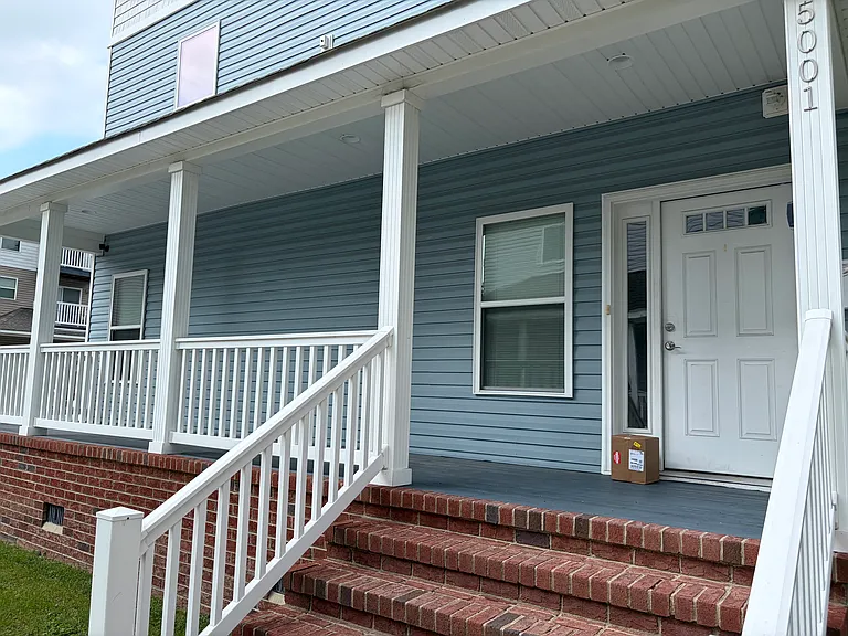 5001 Killam Ave #3 — Photo 1