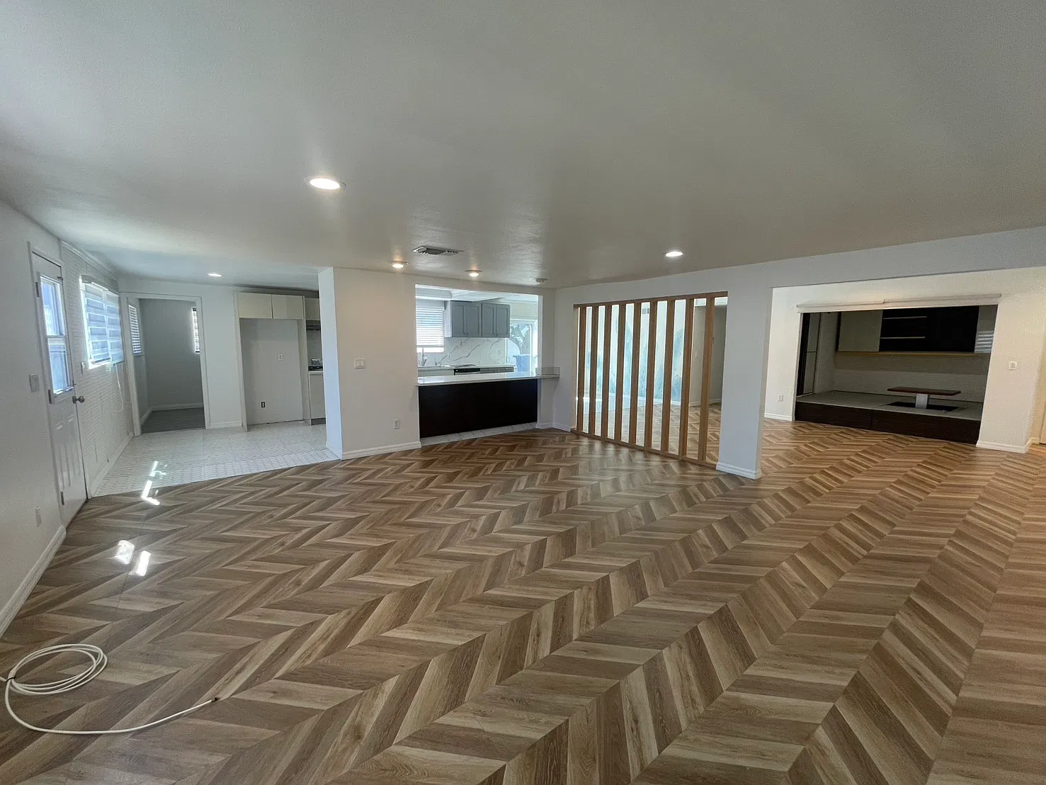 4 bed, 1856 sqft, $3,995 — Photo 4
