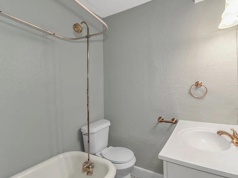 2708 & 2710 Holmes St — Photo 31