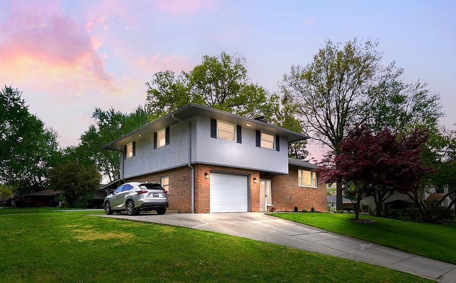 1st image of 60 Savern Pl