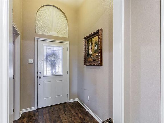 3rd image of 2424 Tigua Ct