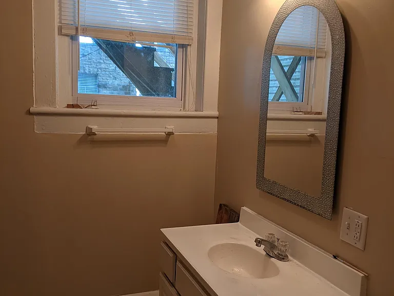 211 E Presqueisle St — Photo 7