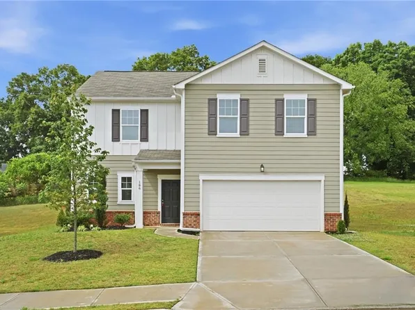 186 Pond Ct, Hoschton, GA 30548