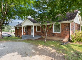106 Butter & Egg Rd, Jacksboro, TN 37757