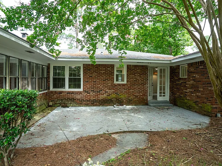3120 Edinburgh Dr — Photo 38