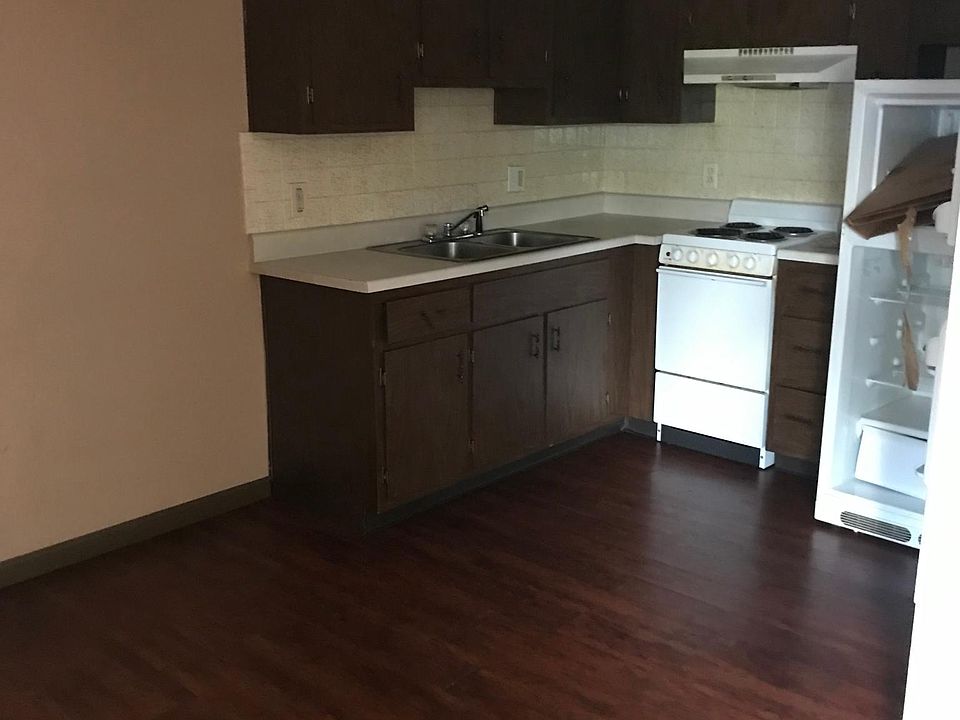 2nd image of 1340 N Summit Ave APT 13