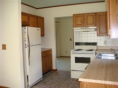 5th image of 140 Wrenwood Ct