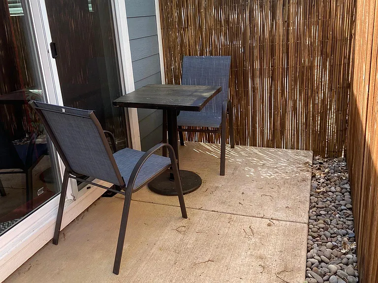 1426 SE Rogue Dr #C — Photo 8