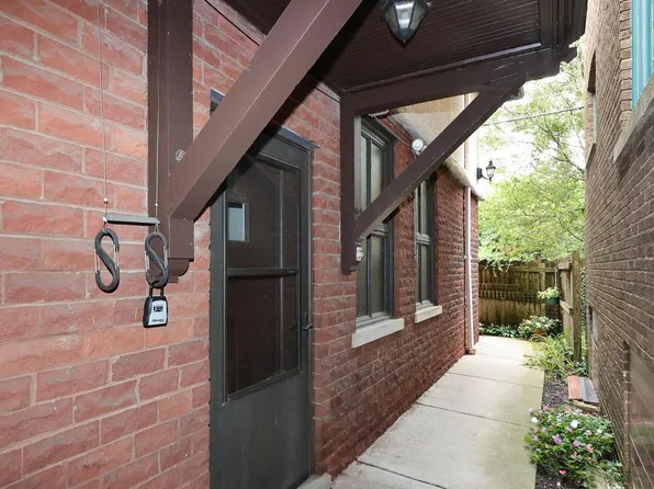 2715 East Park PLACE #A, Milwaukee, WI 53211