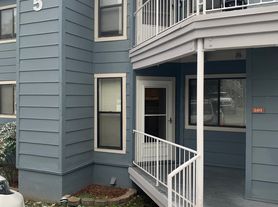 2700 S White Mountain Rd