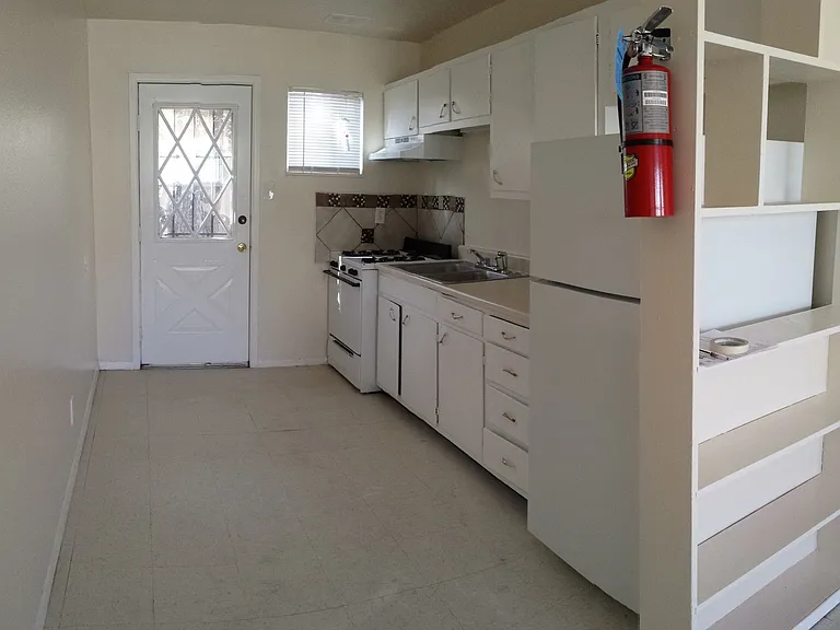 2 Bedroom Units with Private Backyard — Photo 1