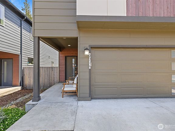 3rd image of 2216 117th Street SW